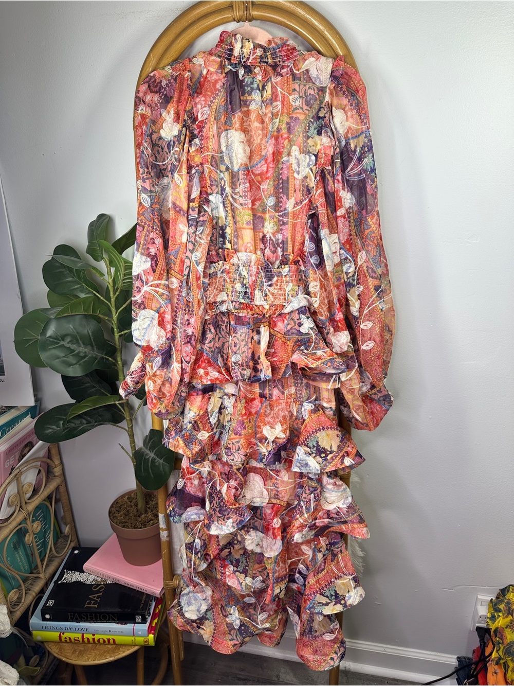 Elliatt Pink Floral Ruffle Tiered Midi Dress sz M - Picture 3 of 9